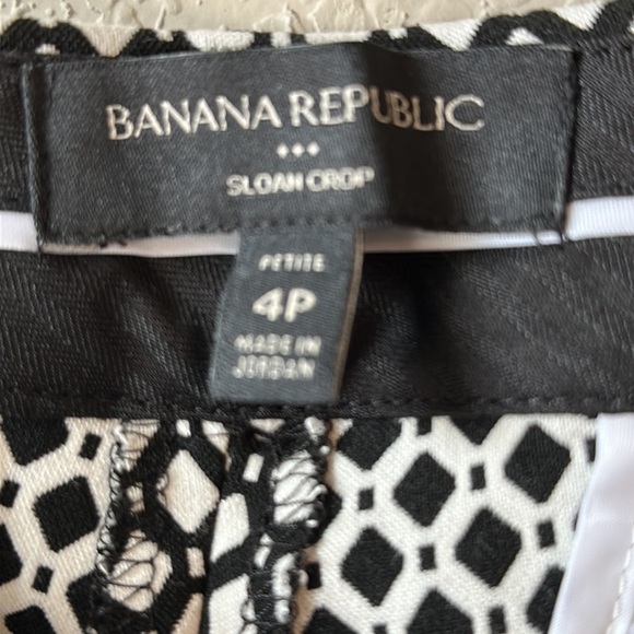 Banana Republic Factory Black and White Diamond Print Sloan Crop Pant Size 4P - Picture 8 of 13